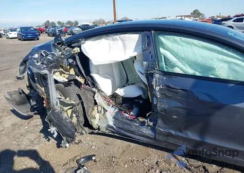 2023 Tesla Model 3 Long Range Dual Motor All-Wheel Drive z USA, uszkodzony, nr VIN 5YJ3E1EB9PF390431